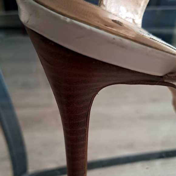 Guess Gwhyanne Size 8 medium Leather Elegant White and Tan Women's Heels - Picture 15 of 16